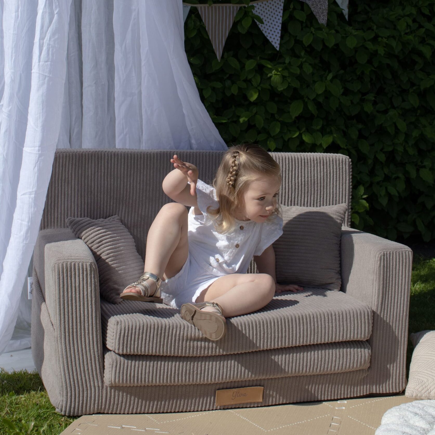 Kinderbankje met naam ribstof beige