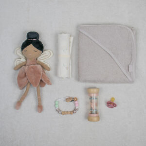 Cadeaupakket voor baby's met rammelaar, badcape, hydrofiel doek, speenkoord, knuffeltje, speen