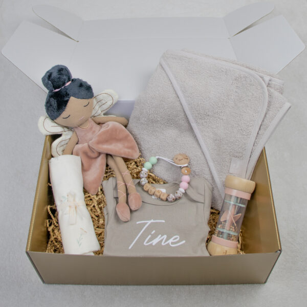 Cadeaupakket voor baby's met rammelaar, badcape, hydrofiel doek, speenkoord, knuffeltje, speen