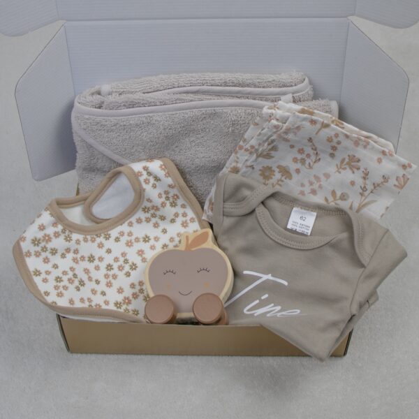 Cadeaupakket middel bloemen (1)