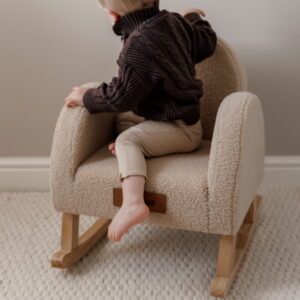 Schommelstoel teddy stof beige met naam te personaliseren label