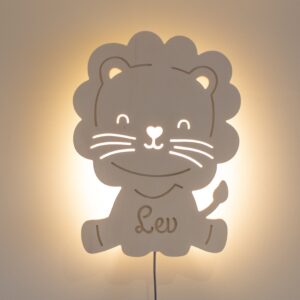 Houten wandlamp leeuw met gepersonaliseerde naam